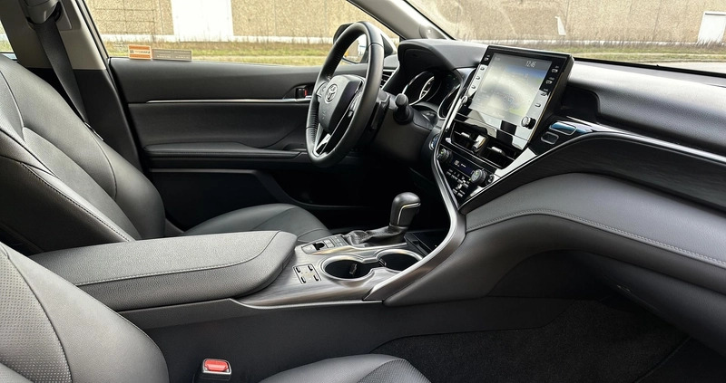 Toyota Camry cena 191900 przebieg: 11805, rok produkcji 2022 z Wilamowice małe 497